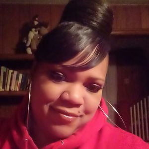 Meet your Posher, Damika